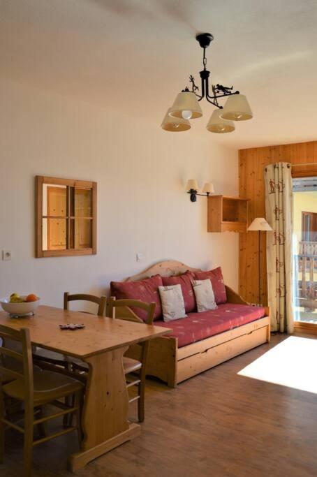 T2 6 P - Pieds Des Pistes - Residence Avec Piscine Орсьер Экстерьер фото